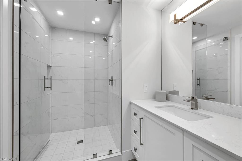 KALEA BAY TOWER 100 - Residential