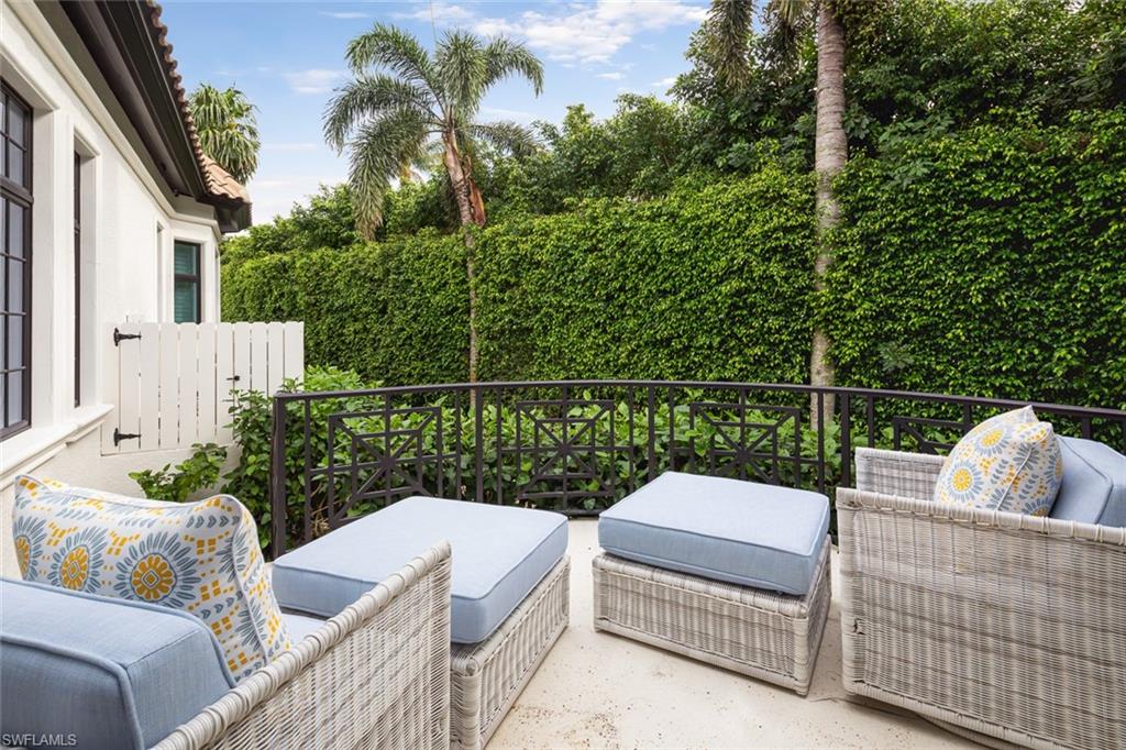 PORT ROYAL - Residential Lease