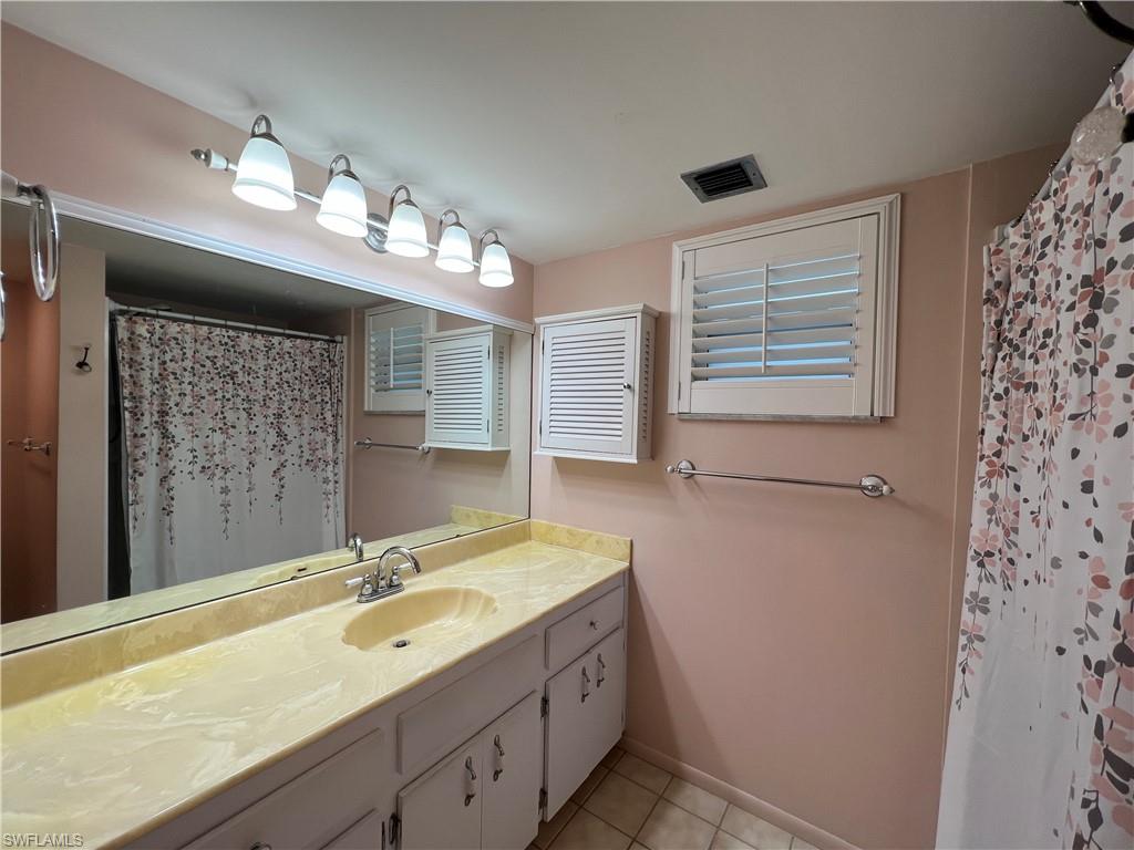 SEVEN LAKES - Residential