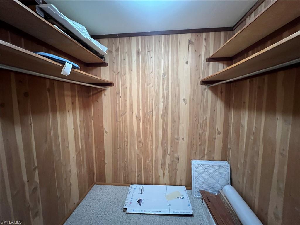 SEVEN LAKES - Residential