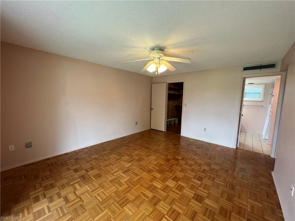 SEVEN LAKES - Residential