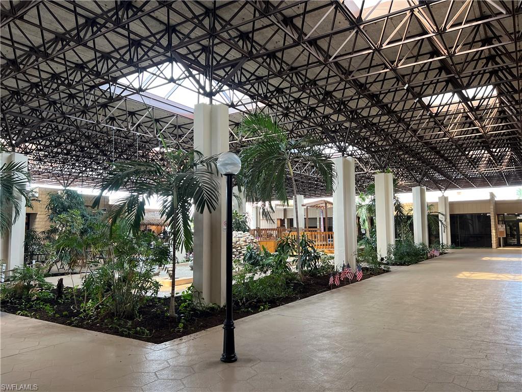 SEVEN LAKES - Residential