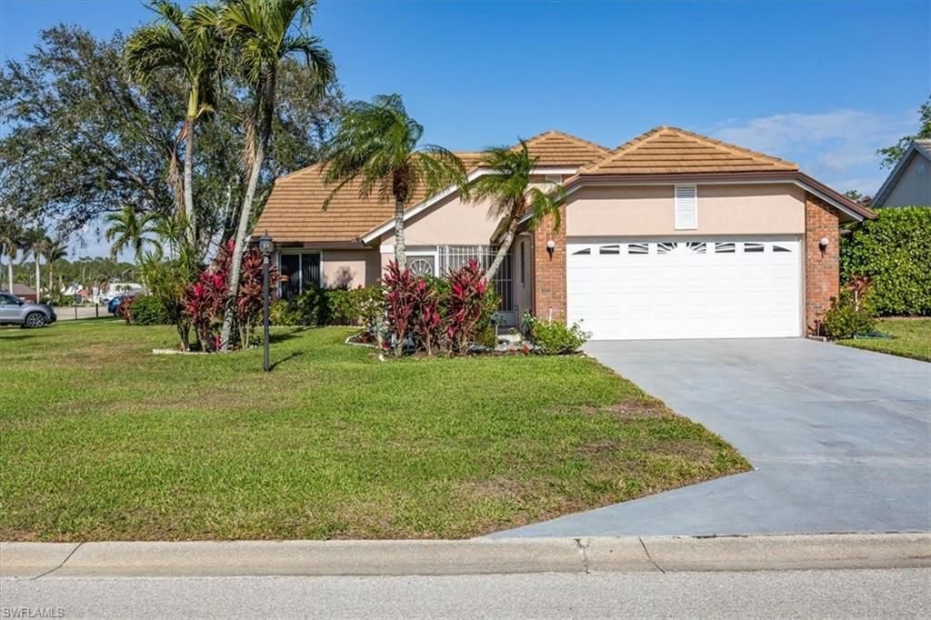 Photo of 6094 Westbourgh DR, NAPLES, FL 34112 (MLS # 226013398)
