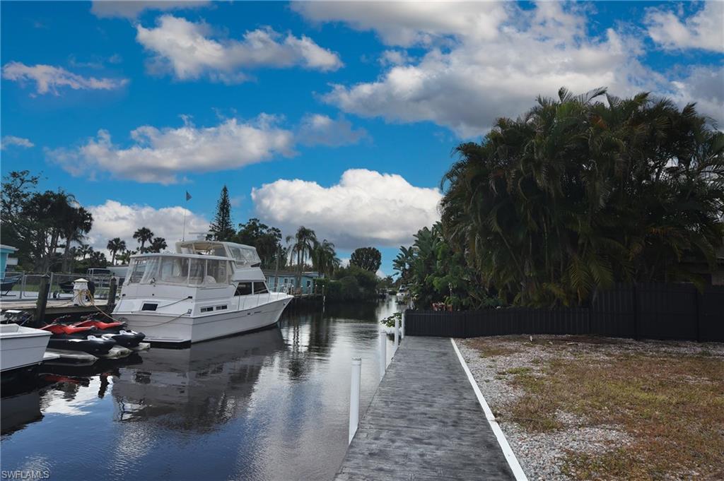 FORT MYERS SHORES - Land