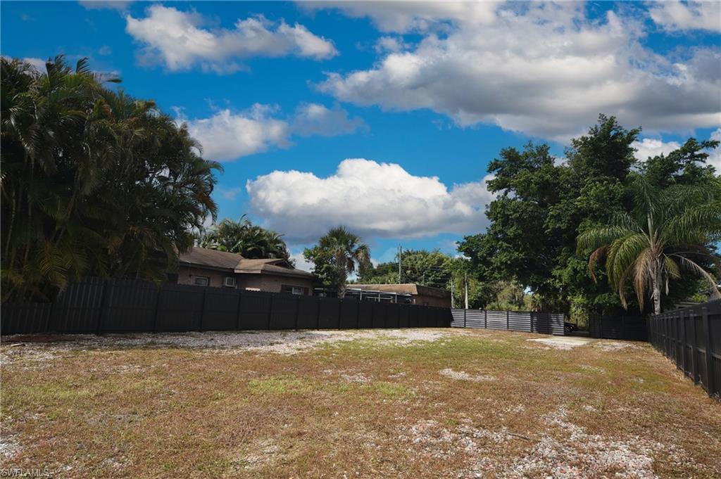 FORT MYERS SHORES - Land