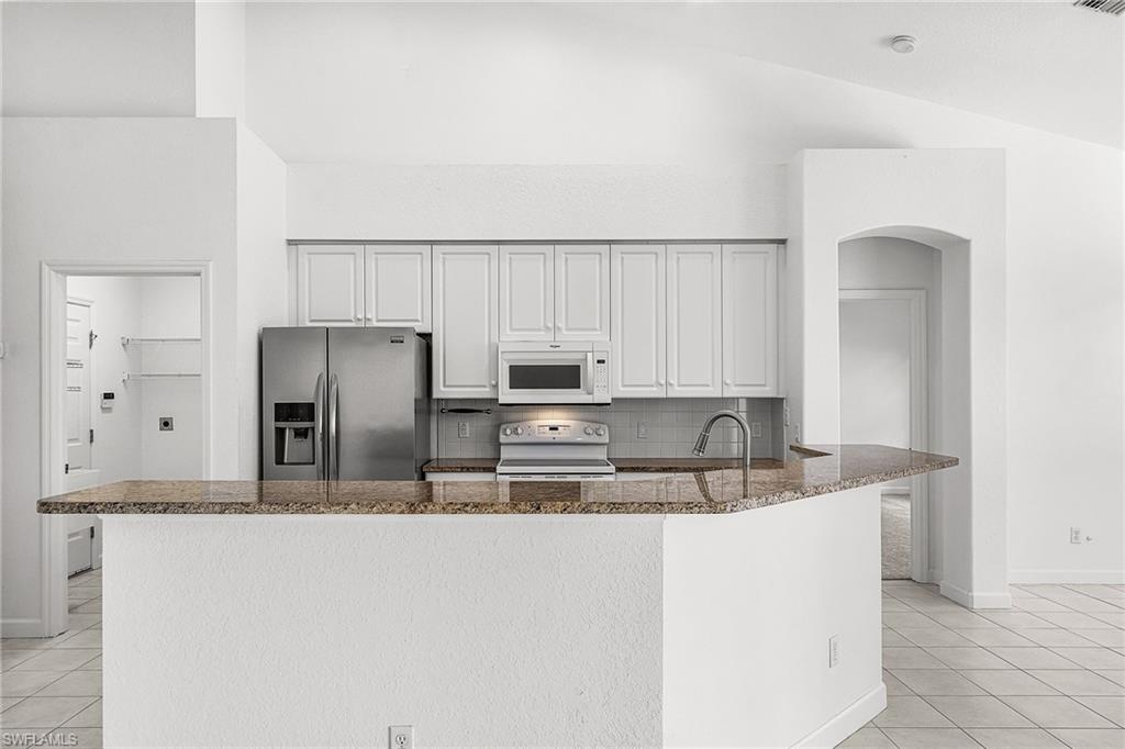 REFLECTION LAKES - Residential