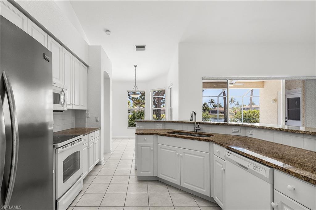 REFLECTION LAKES - Residential