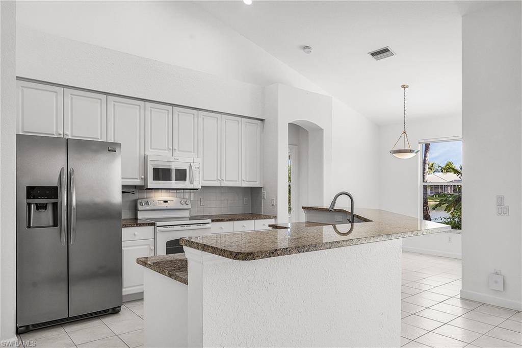 REFLECTION LAKES - Residential