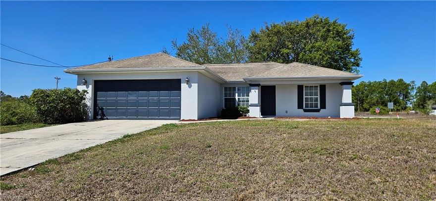 Beautiful 3-bedroom home that offers 2 full bathrooms and a 2-car garage. With vaulted ceilings, open floor plan, and a large island kitchen this home has plenty of room for entertaining. The lawn is nicely landscaped with a covered front porch and a screened in lanai out back. Great location close to Homestead Rd for easy access to schools, shopping, and dining.