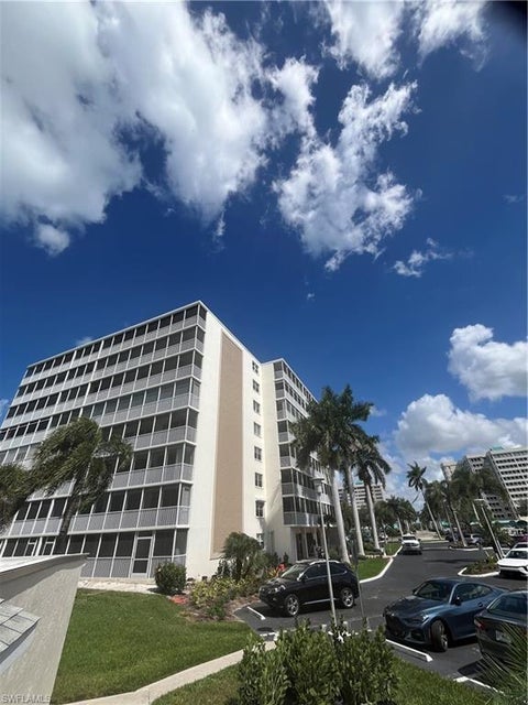 Photo of 3 Bluebill AVE #207, NAPLES, FL 34108 (MLS # 226010380)