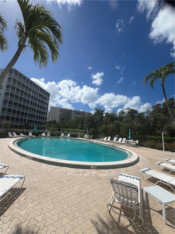 VANDERBILT TOWERS - Residential