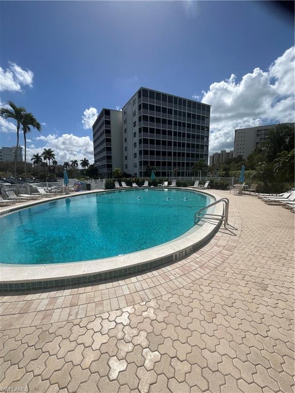 VANDERBILT TOWERS - Residential