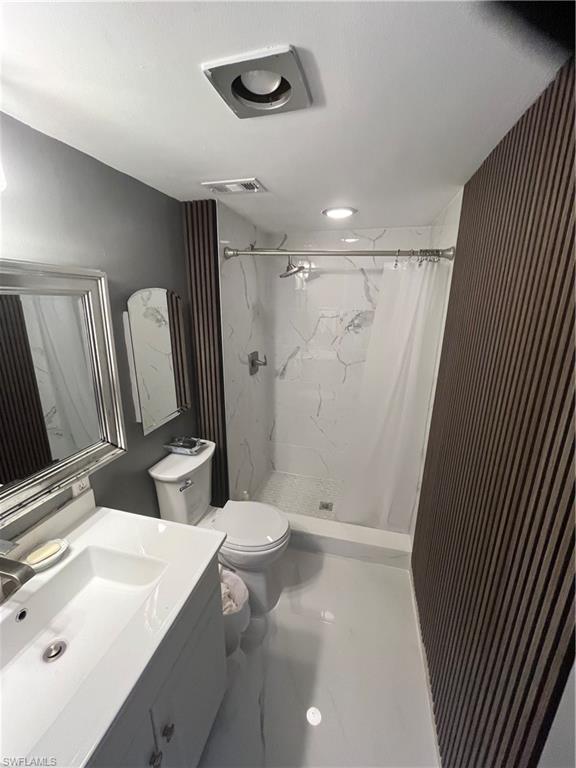 VANDERBILT TOWERS - Residential