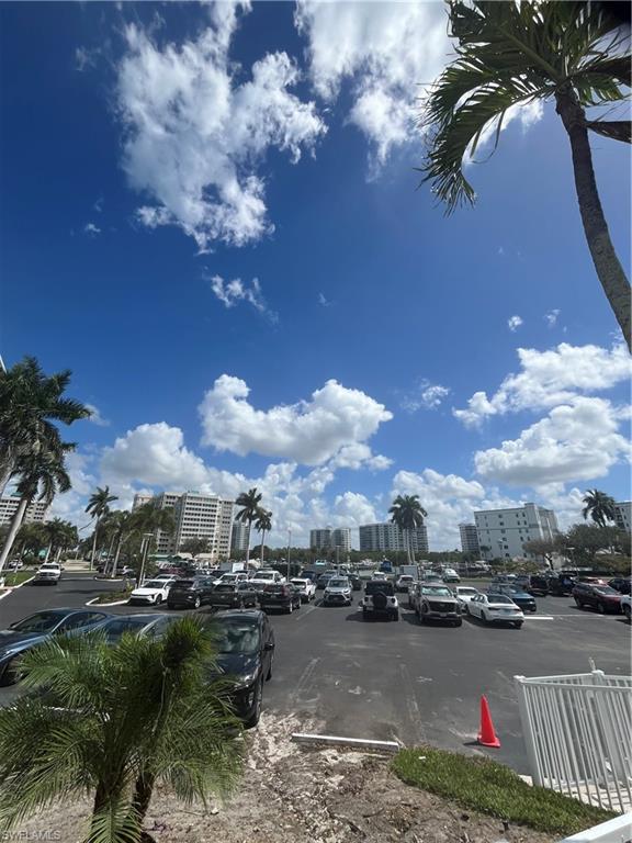 VANDERBILT TOWERS - Residential