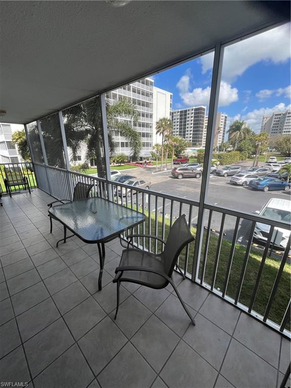 VANDERBILT TOWERS - Residential