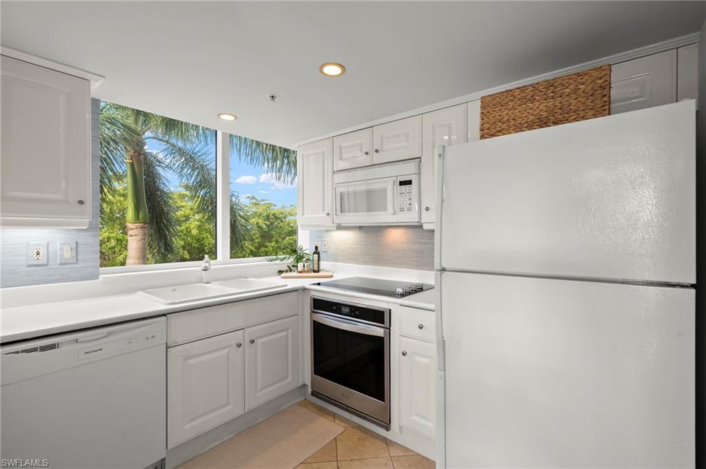 MARCO BEACH OCEAN RESORT - Residential