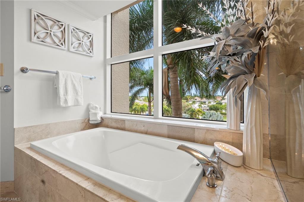 MARCO BEACH OCEAN RESORT - Residential