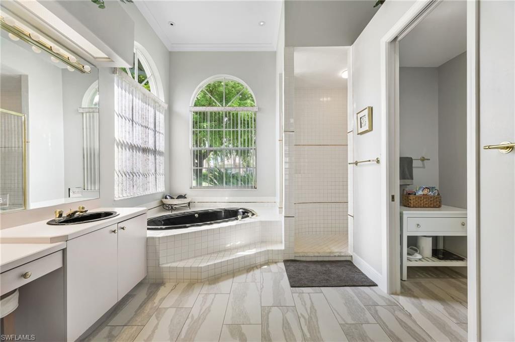 OLDE HICKORY GOLF & COUNTRY CLUB - Residential