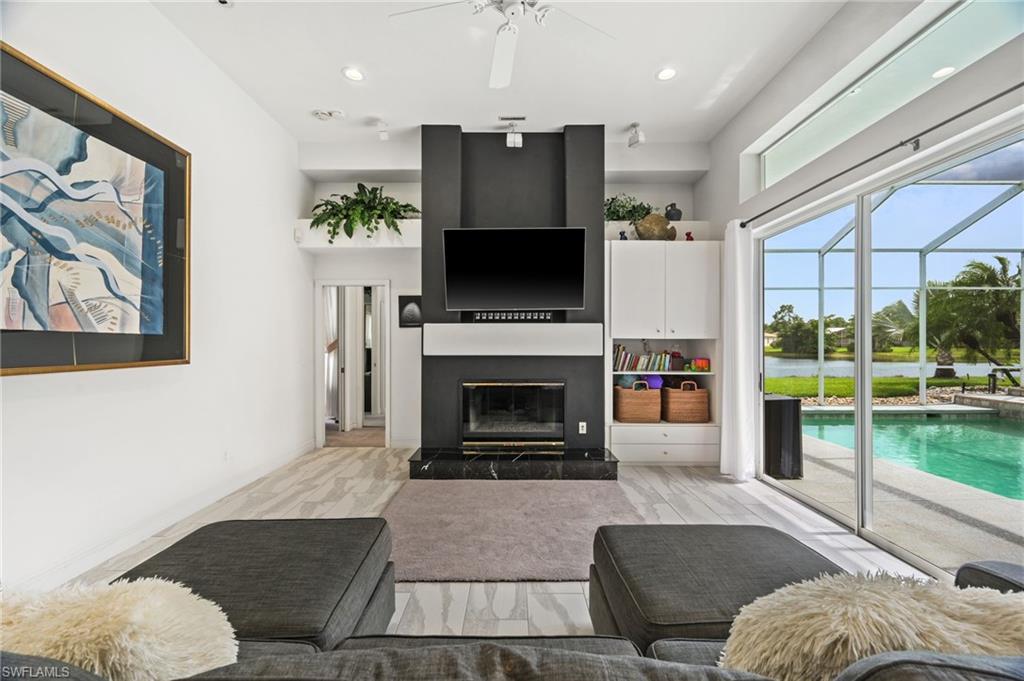 OLDE HICKORY GOLF & COUNTRY CLUB - Residential