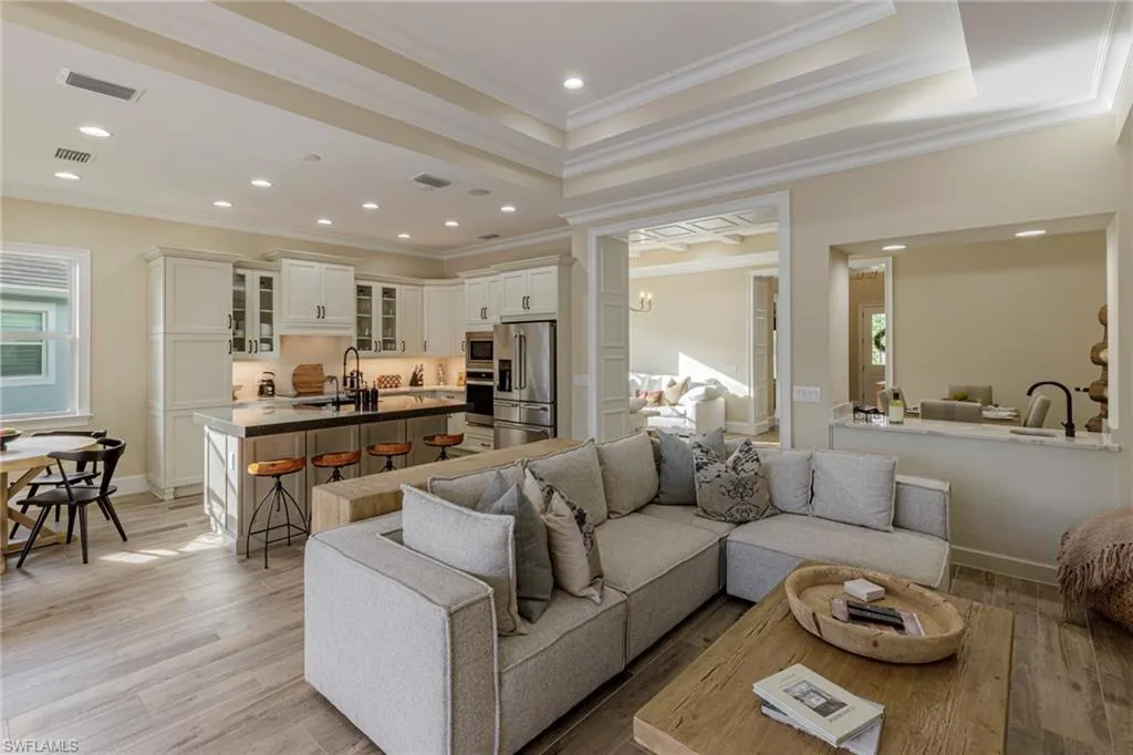 Naples, Florida 34113, United States, 3 Bedrooms Bedrooms, ,4 BathroomsBathrooms,Residential,Contingent,48805