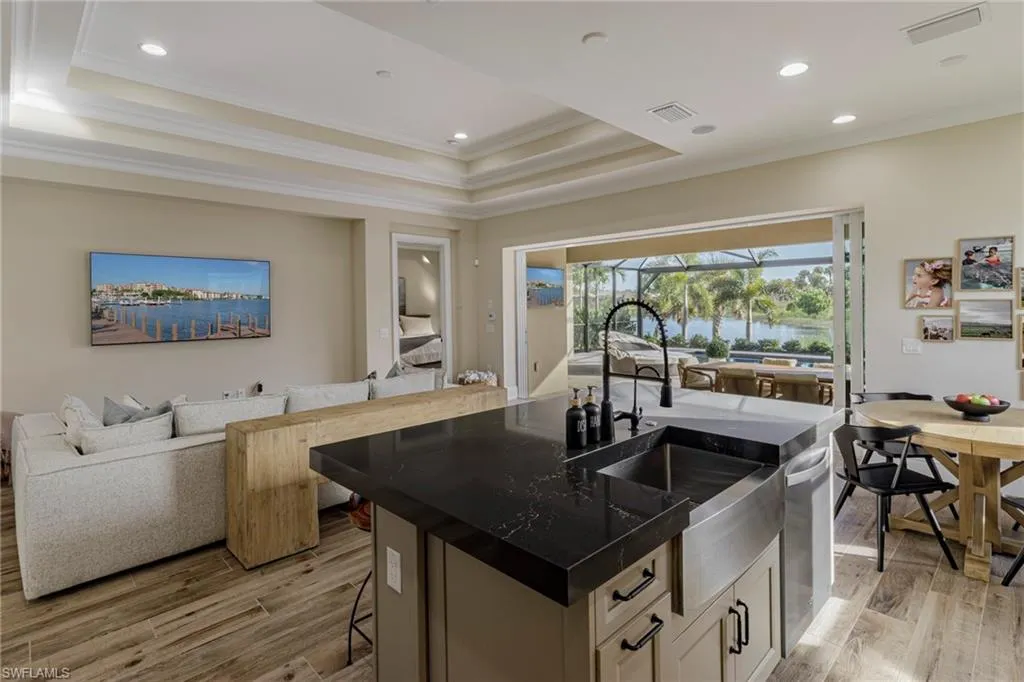 Naples, Florida 34113, United States, 3 Bedrooms Bedrooms, ,4 BathroomsBathrooms,Residential,Contingent,48805