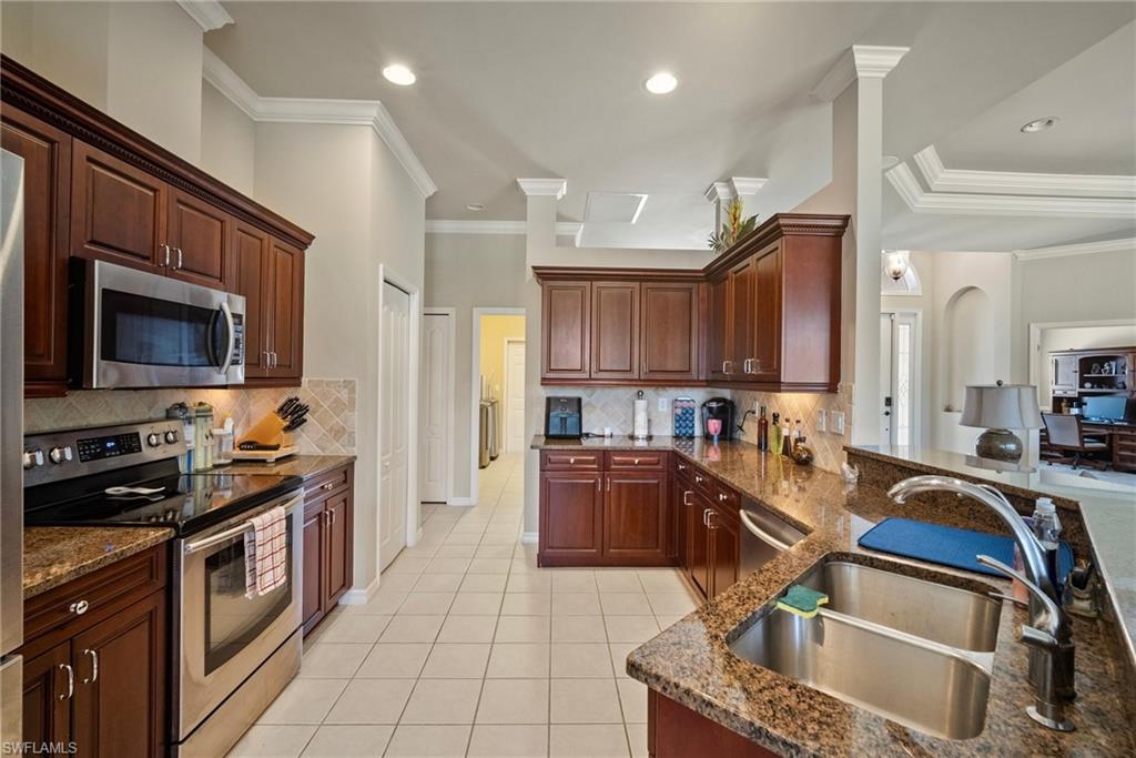 STONEYBROOK - Residential