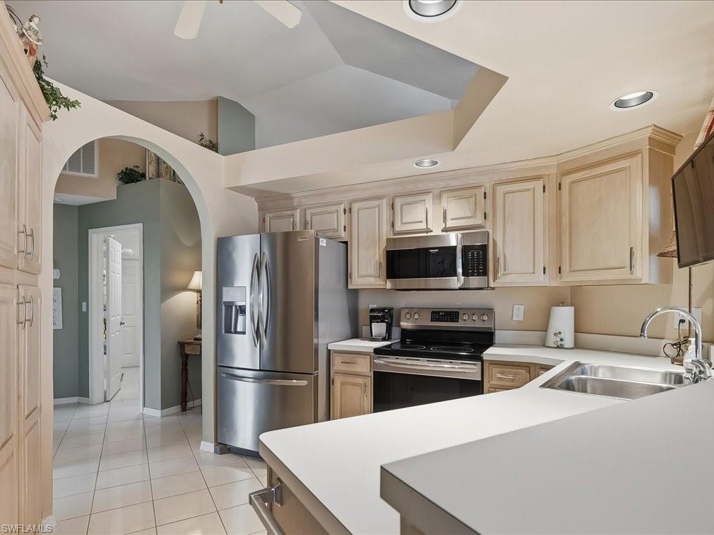 PORT OF THE ISLANDS - Residential