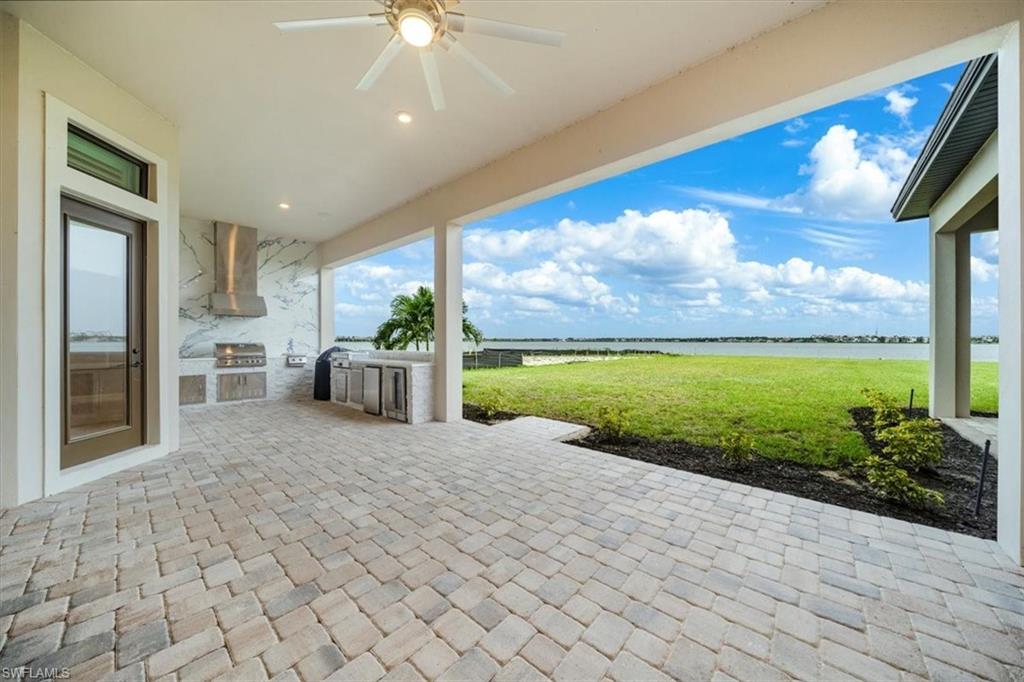 ESPLANADE LAKE CLUB - Residential