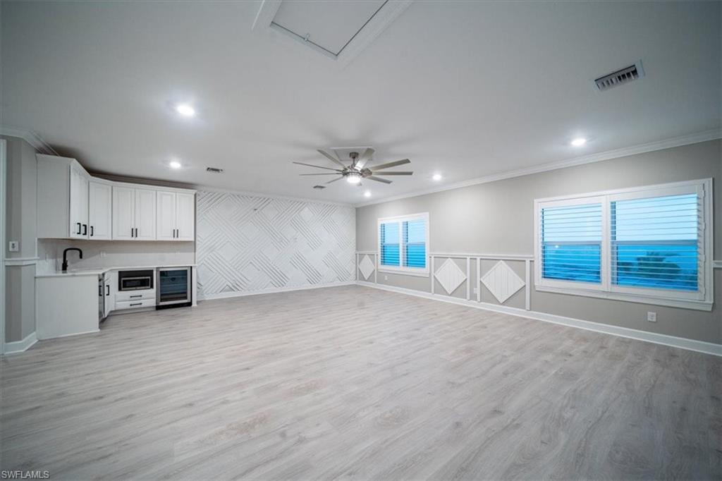 ESPLANADE LAKE CLUB - Residential