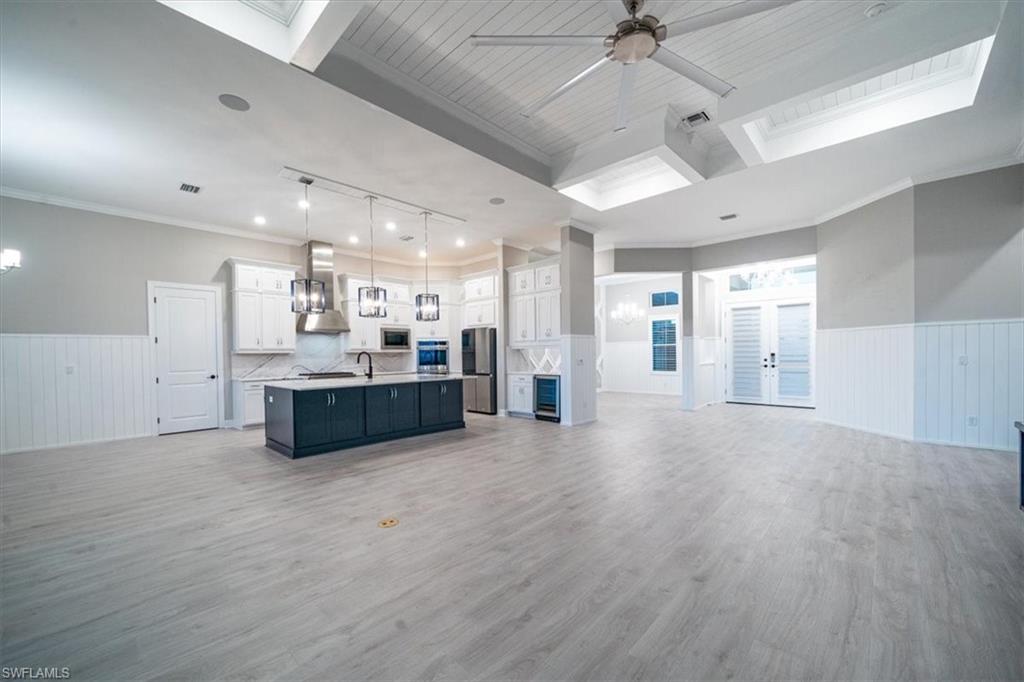 ESPLANADE LAKE CLUB - Residential