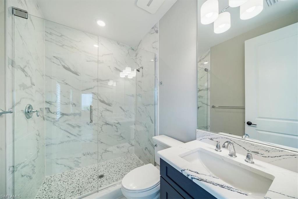 ESPLANADE LAKE CLUB - Residential