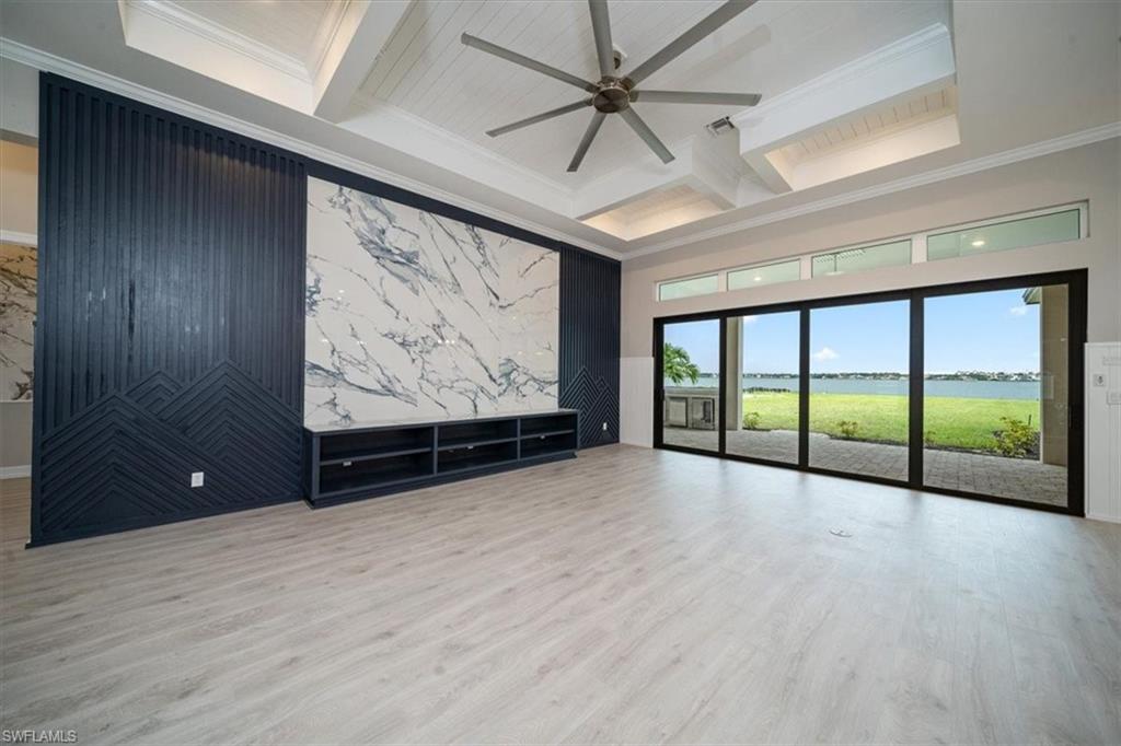 ESPLANADE LAKE CLUB - Residential