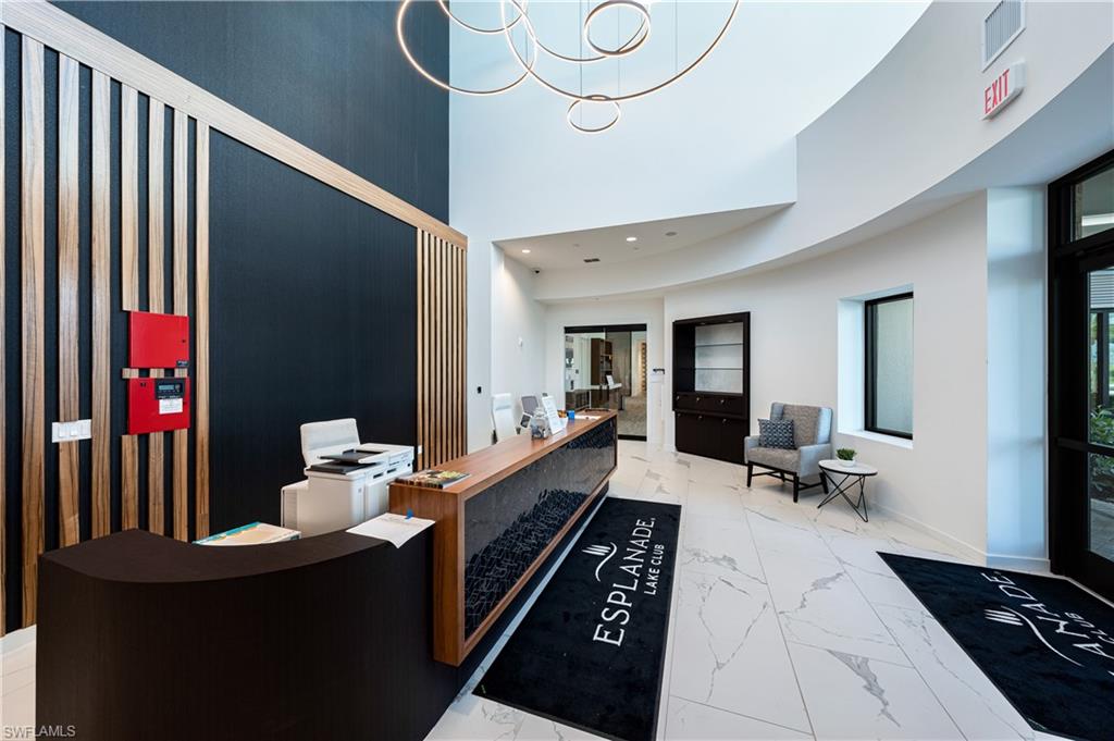 ESPLANADE LAKE CLUB - Residential