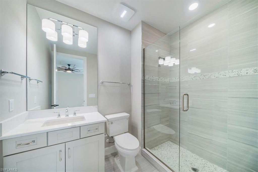 ESPLANADE LAKE CLUB - Residential