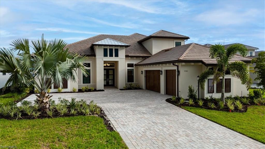 ESPLANADE LAKE CLUB - Residential