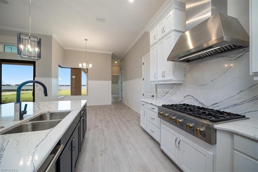 ESPLANADE LAKE CLUB - Residential