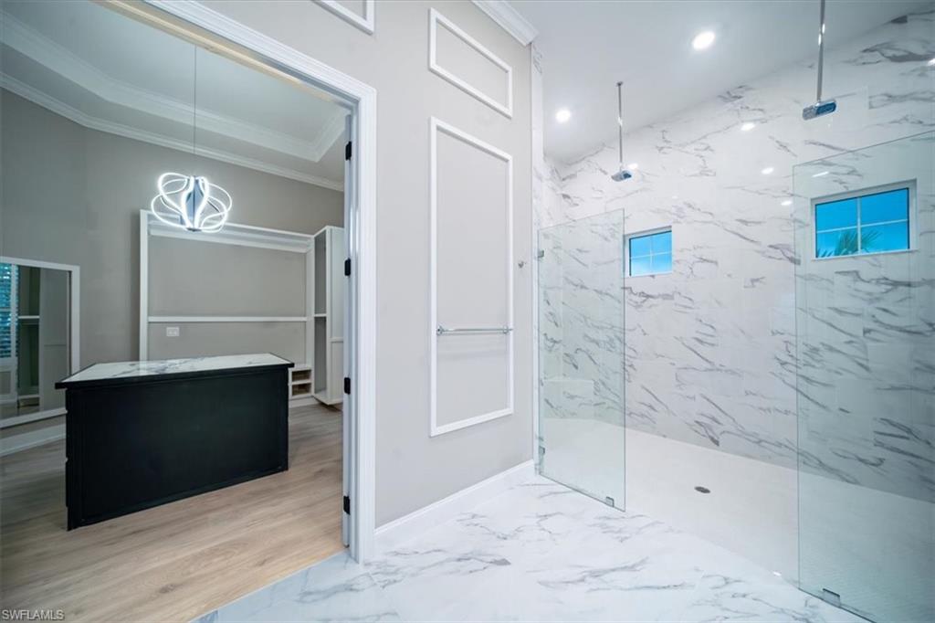 ESPLANADE LAKE CLUB - Residential