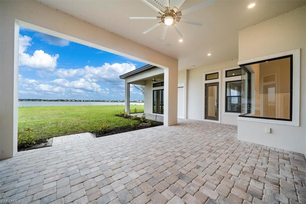 ESPLANADE LAKE CLUB - Residential