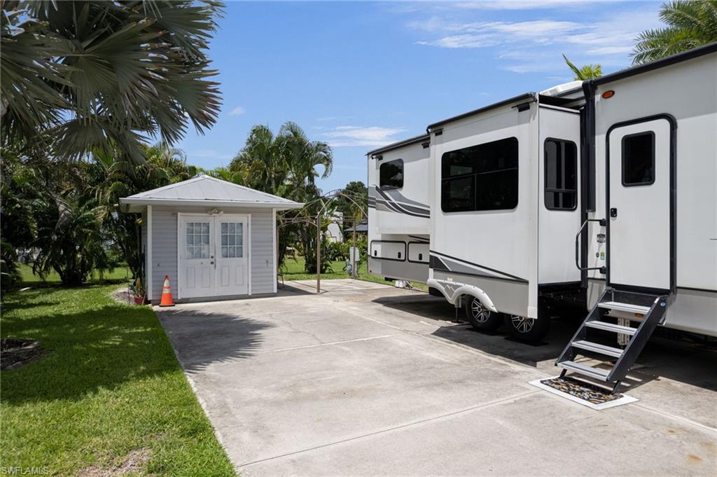 CYPRESS WOODS RV RESORT - Land