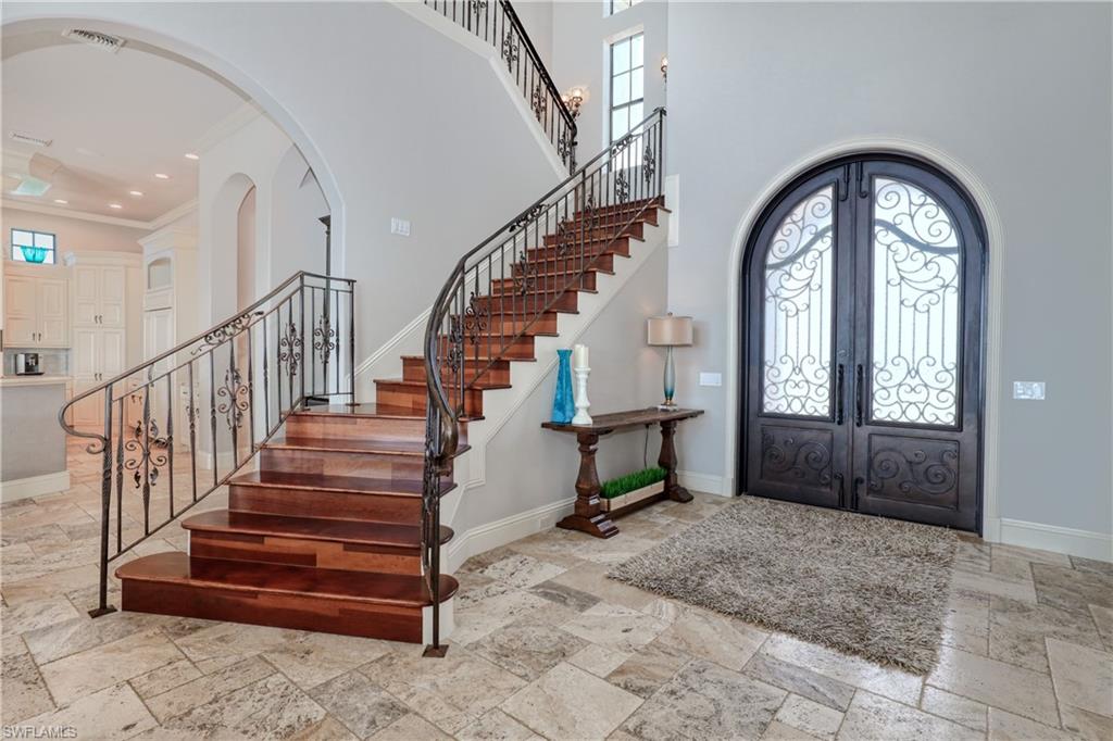 YACHT CLUB - Residential