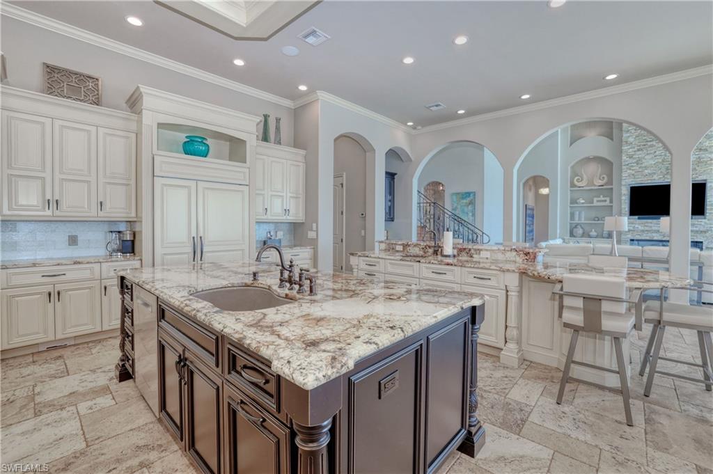 YACHT CLUB - Residential