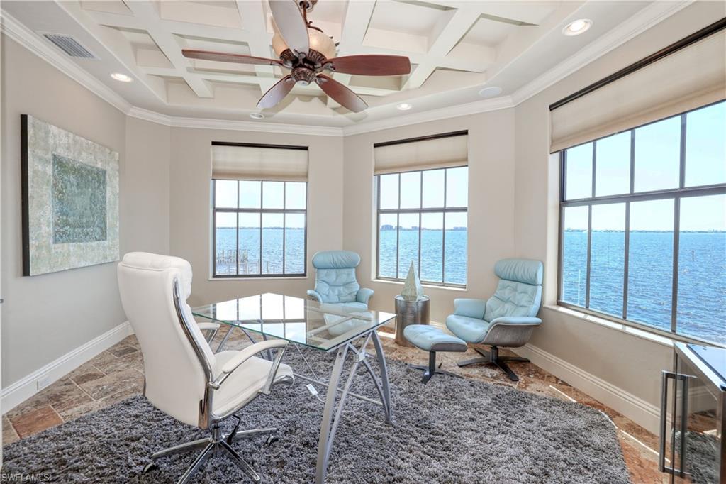 YACHT CLUB - Residential