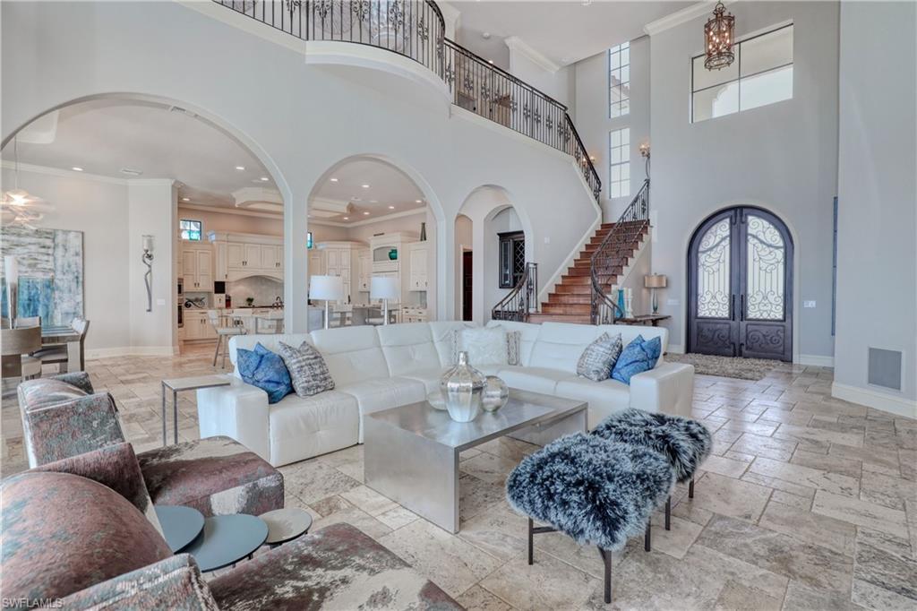 YACHT CLUB - Residential