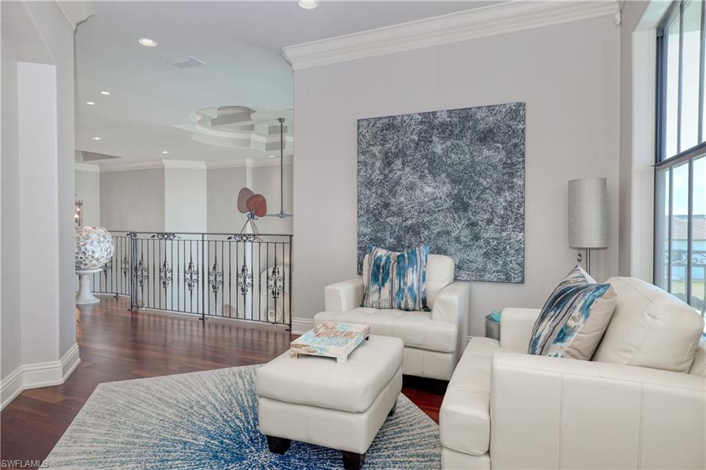 YACHT CLUB - Residential