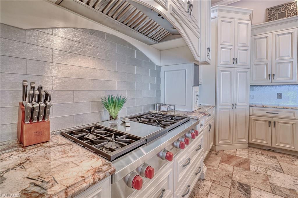 YACHT CLUB - Residential