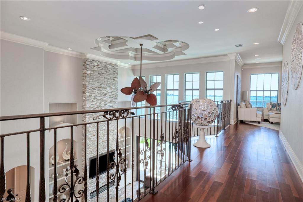 YACHT CLUB - Residential