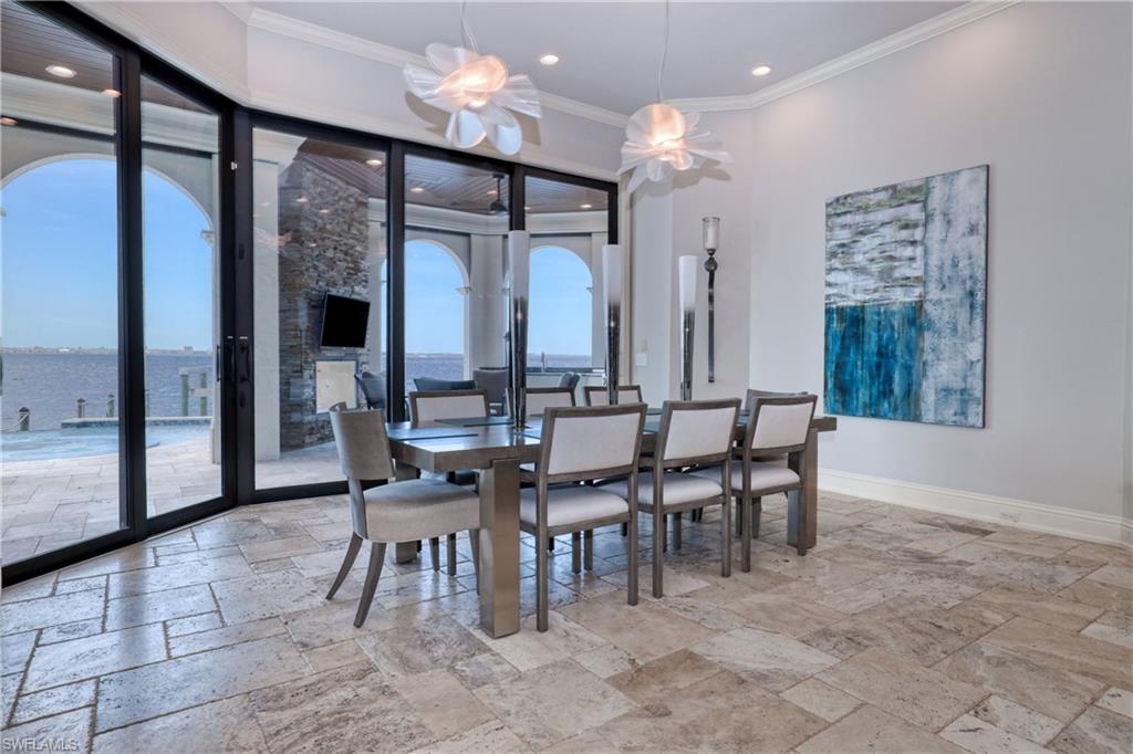 YACHT CLUB - Residential