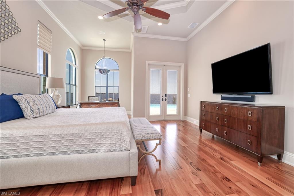 YACHT CLUB - Residential