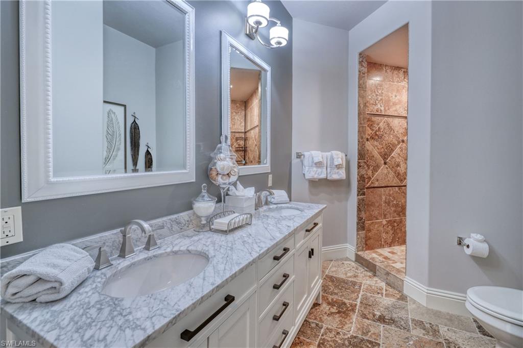 YACHT CLUB - Residential