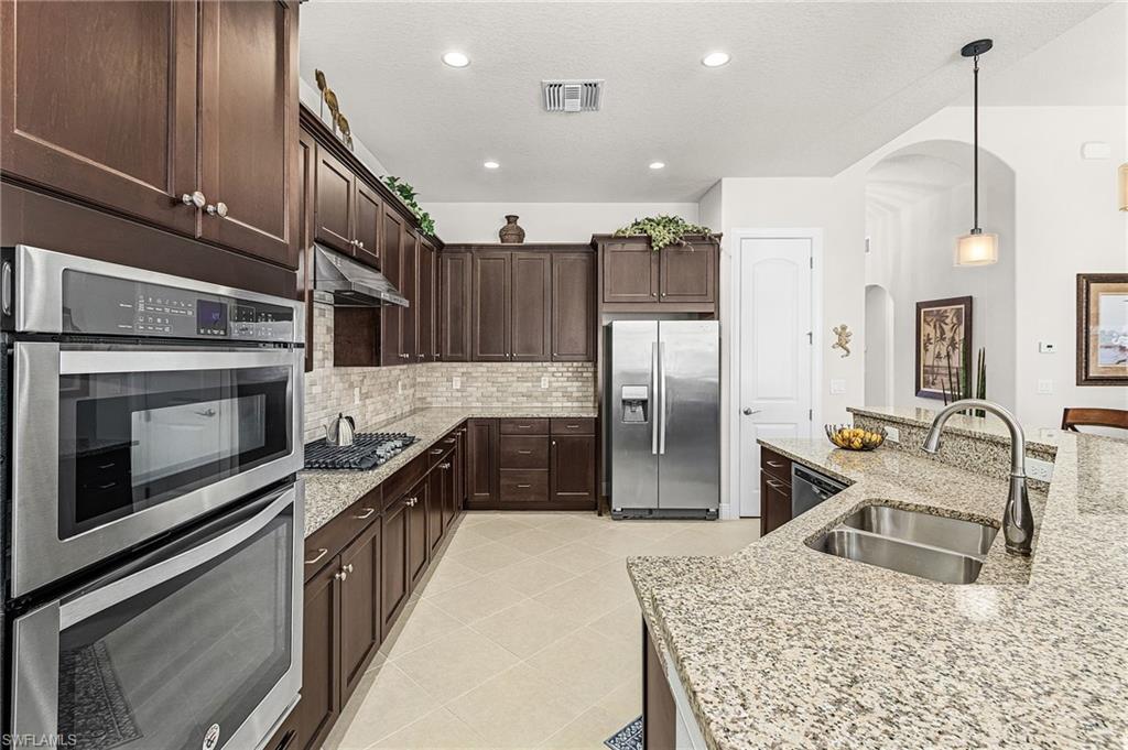 CORDOVA AT SPANISH WELLS - Residential